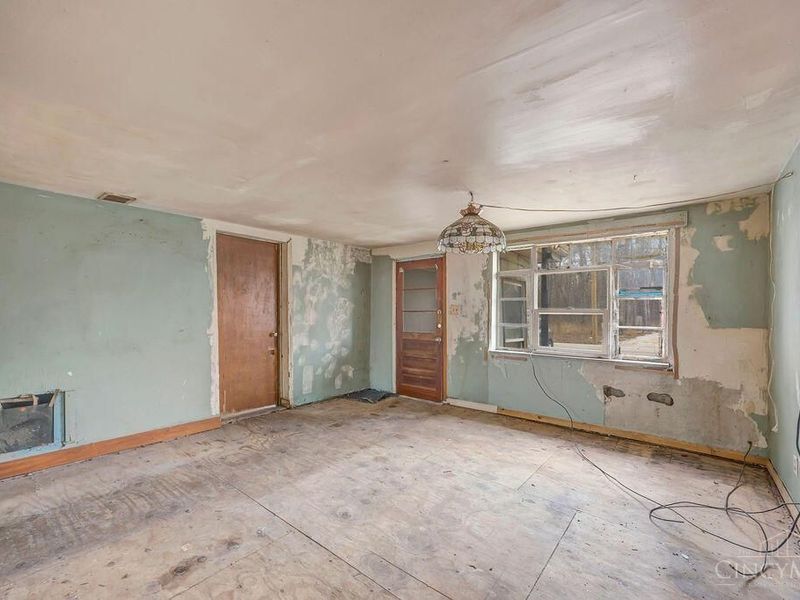 2575 Airport Road, Bethel, OH 45106 Photo 4