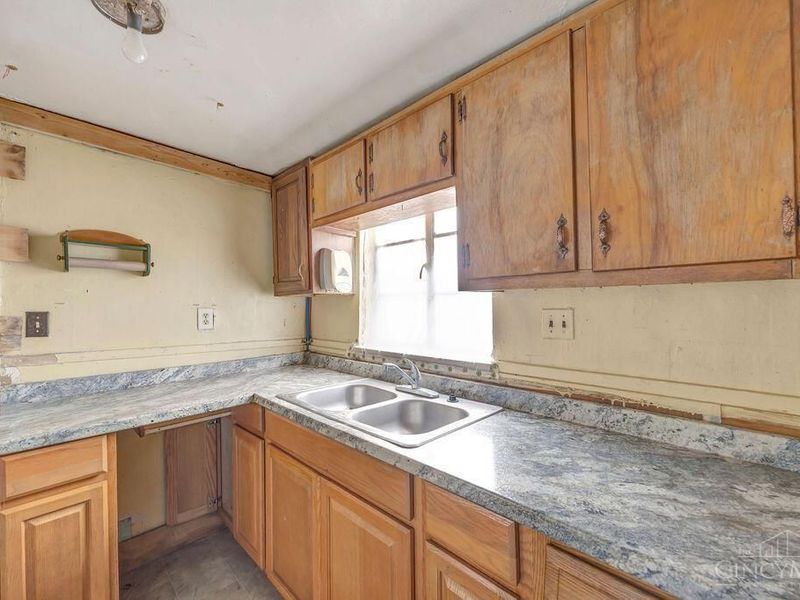 2575 Airport Road, Bethel, OH 45106 Photo 7