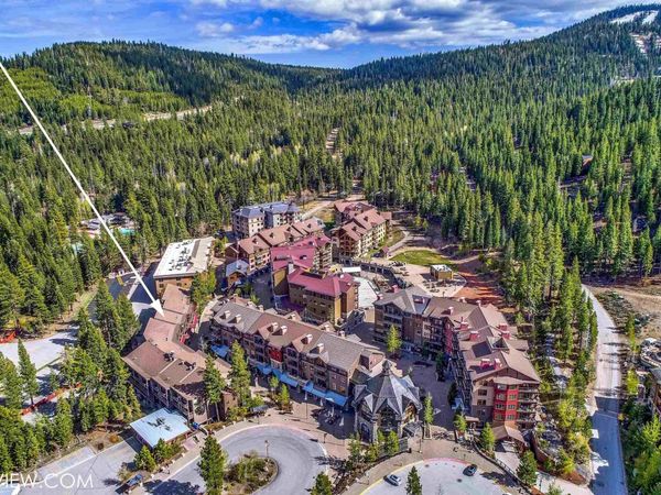 2000 North Village Drive, Truckee, CA 96161