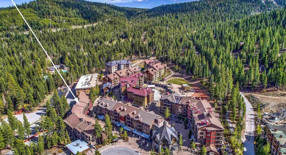 2000 North Village Drive, Truckee, CA 96161 Photo