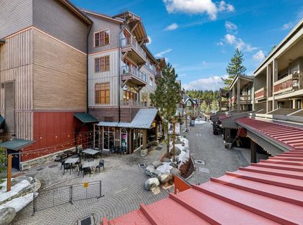 2000 North Village Drive, Truckee, CA 96161 Photo