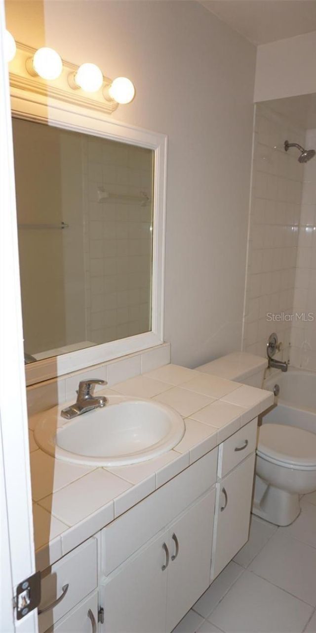 5219 Via Hacienda Circle, Unit B209, Orlando, FL 32839 Photo