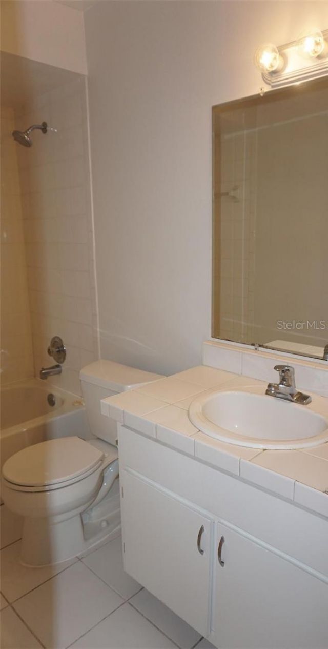 5219 Via Hacienda Circle, Unit B209, Orlando, FL 32839 Photo