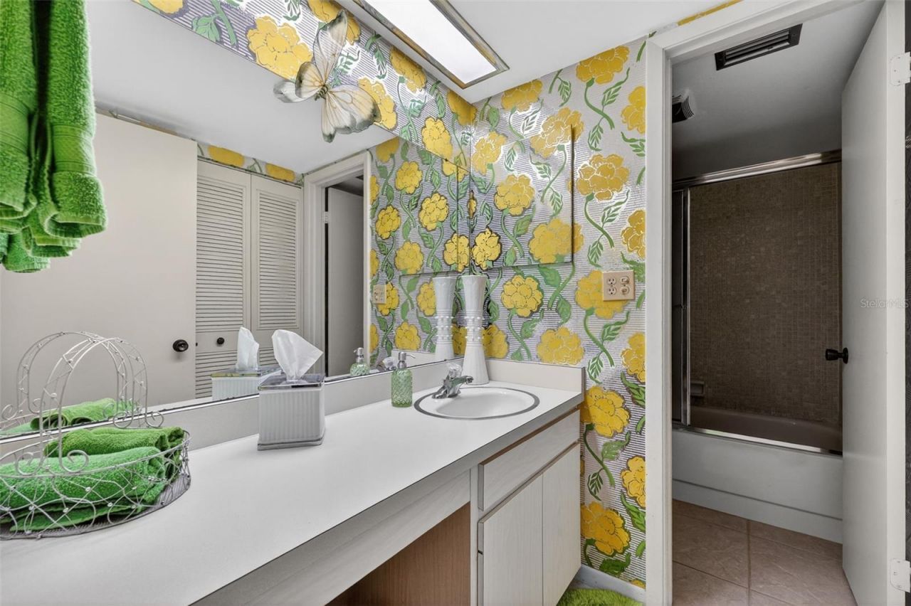 6012 W Peppertree Way, Unit 227B, Sarasota, FL 34242 Photo