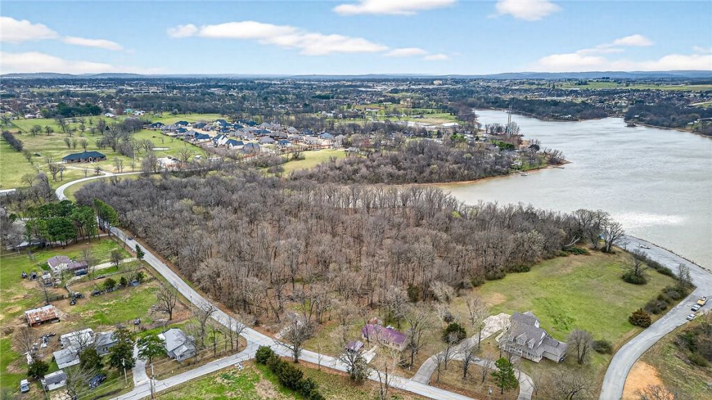 E Lake Road, Elm Springs, AR 72762 Main Photo