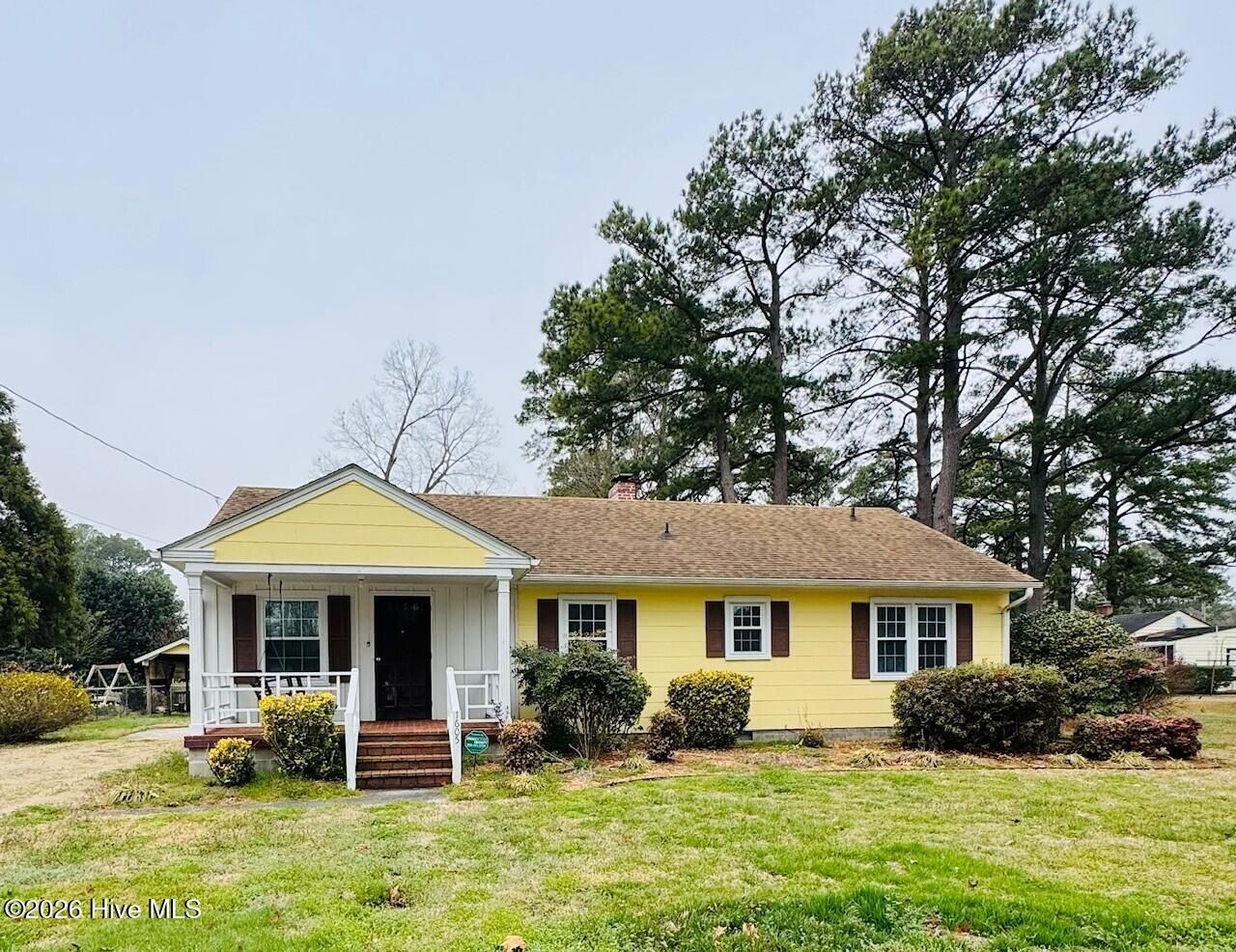 1605 Edgewood Drive, Elizabeth City, NC 27909 Main Photo