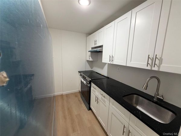 947 college Avenue , Bronx, NY 10453