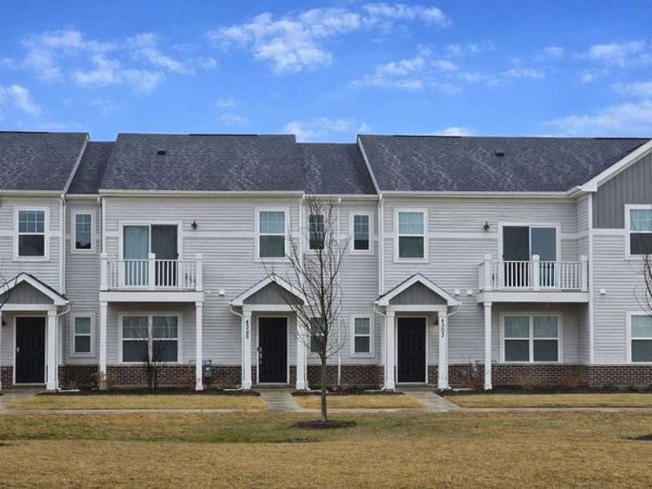 4303 Chelsea Manor Circle , Aurora, IL 60504