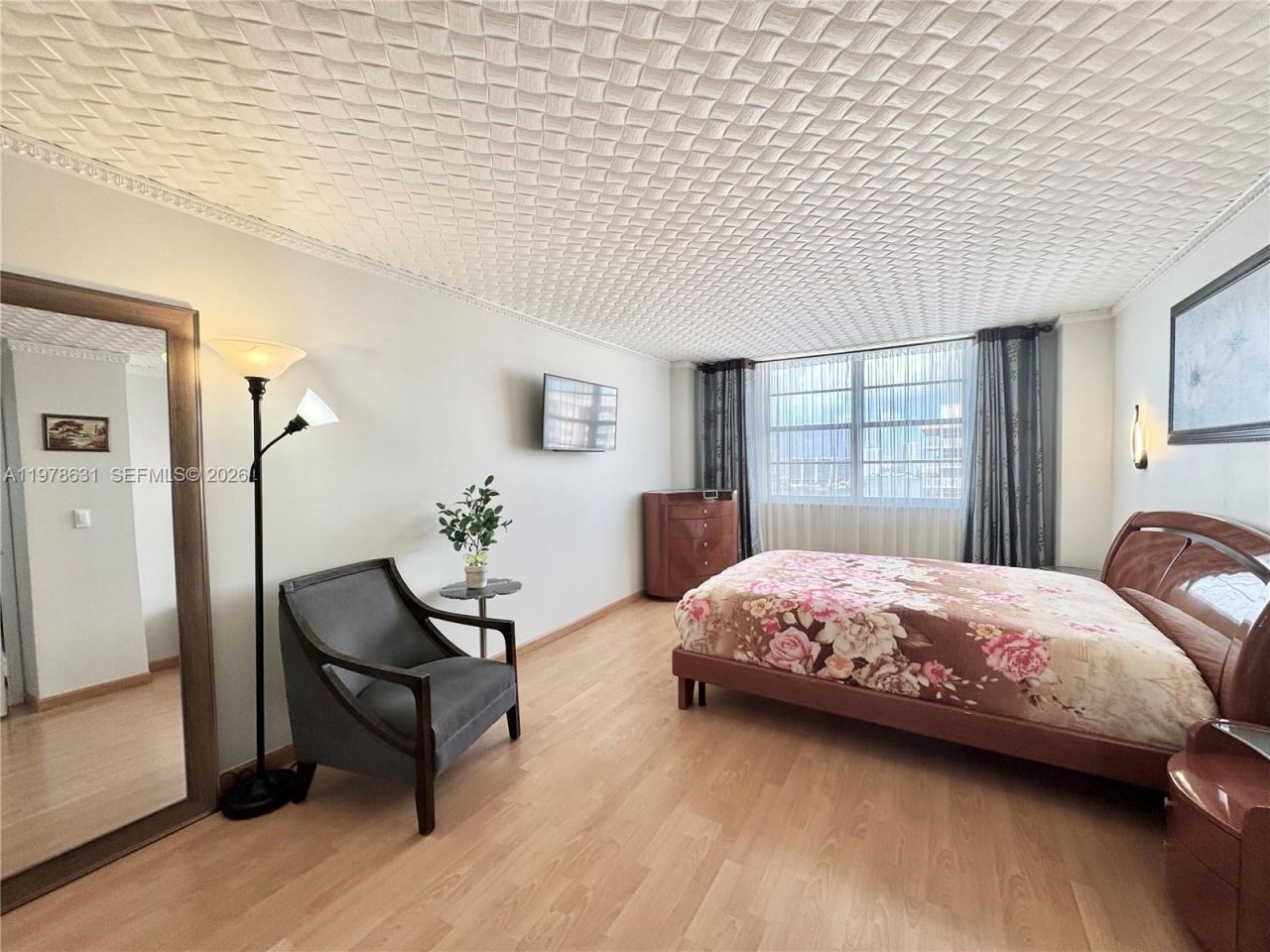 250 174th St, Unit 2212, Sunny Isles Beach, FL 33160 Photo