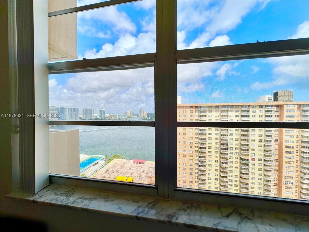 250 174th St, Unit 2212, Sunny Isles Beach, FL 33160 Photo