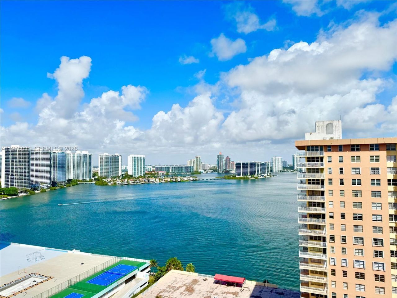 250 174th St, Unit 2212, Sunny Isles Beach, FL 33160 Photo