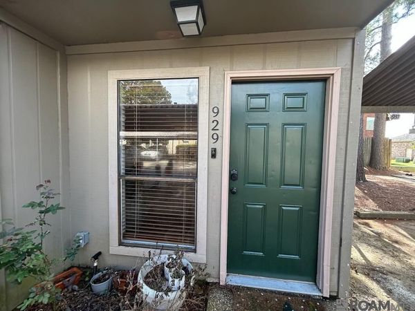 929 Ridgepoint Ct, Baton Rouge, LA 70810