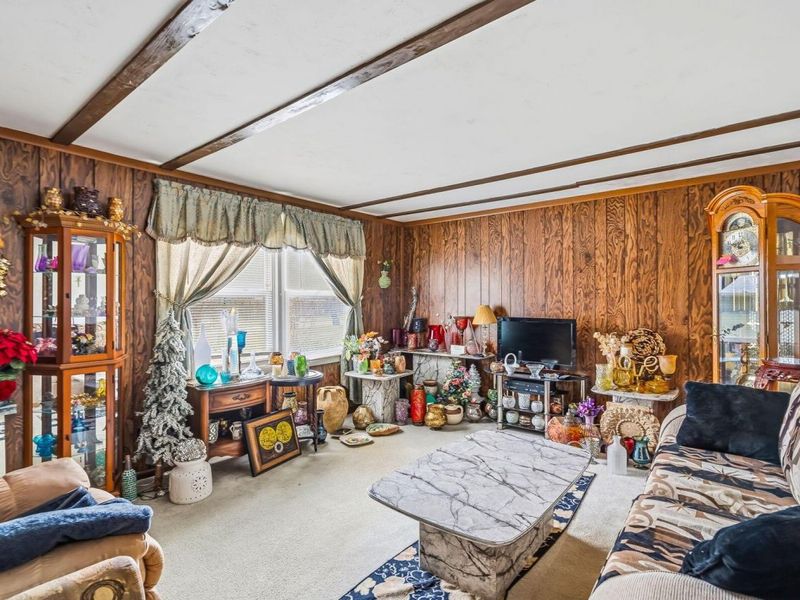 1264 W Choctaw Drive, London, OH 43140 Photo 14