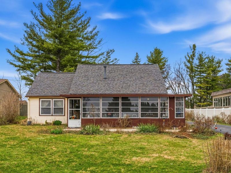 1264 W Choctaw Drive, London, OH 43140 Photo 2