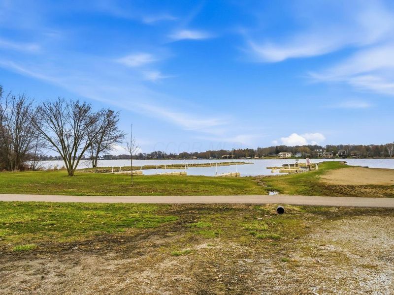 1264 W Choctaw Drive, London, OH 43140 Photo 27