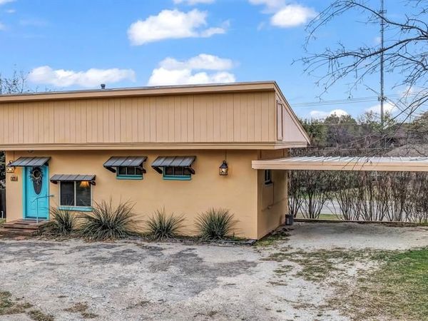 321 W Rentz Street, Weatherford, TX 76086