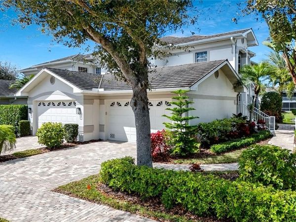 5095 Yacht Harbor DR, Unit 203, NAPLES, FL 34112