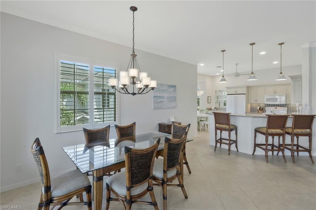 5095 Yacht Harbor Dr, Unit 203, Naples, FL 34112 Photo