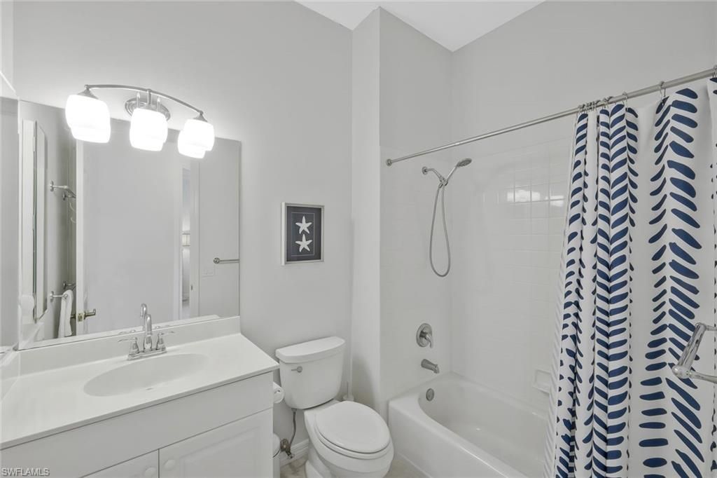 5095 Yacht Harbor Dr, Unit 203, Naples, FL 34112 Photo