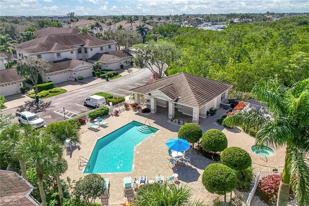 5095 Yacht Harbor Dr, Unit 203, Naples, FL 34112 Photo