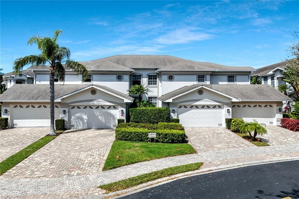 5095 Yacht Harbor Dr, Unit 203, Naples, FL 34112 Photo