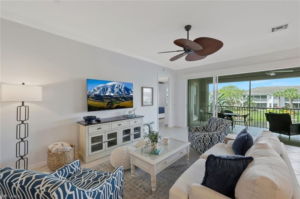 5095 Yacht Harbor Dr, Unit 203, Naples, FL 34112 Photo