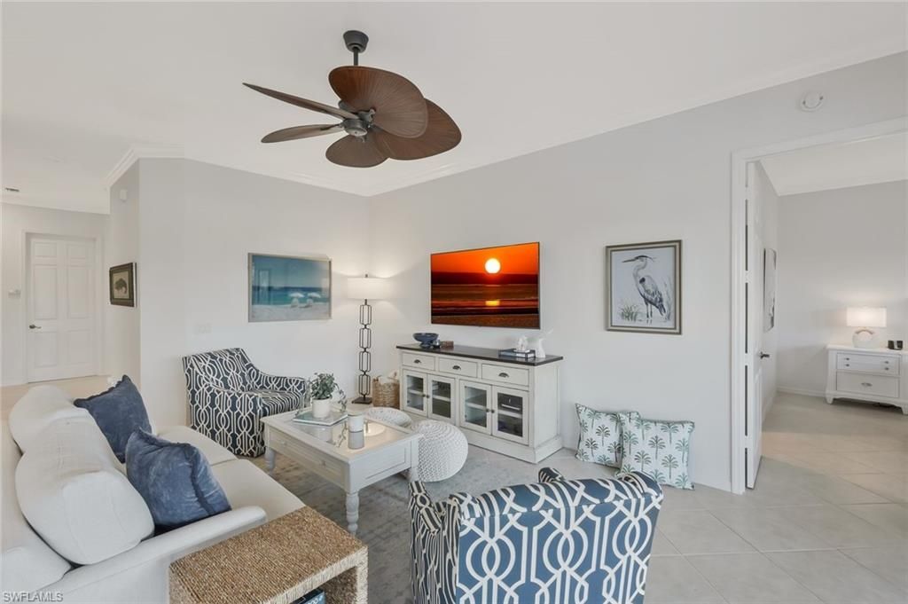5095 Yacht Harbor Dr, Unit 203, Naples, FL 34112 Photo