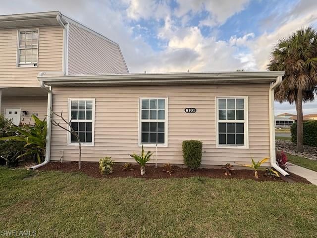 6101 Lake Front Dr, Fort Myers, FL 33908 Photo