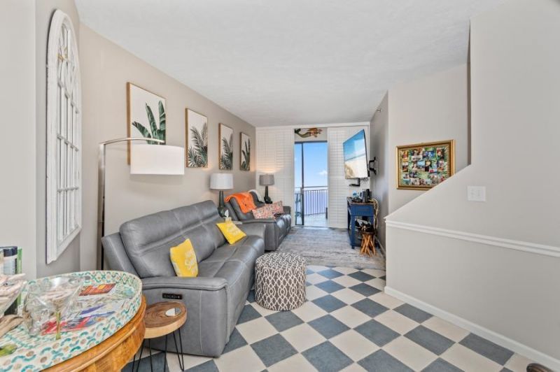 5523 N Ocean Blvd. Photo 6