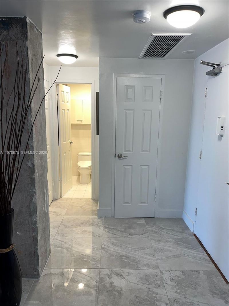 880 NE 69th St , Unit 5Q, Miami, FL 33138 Photo