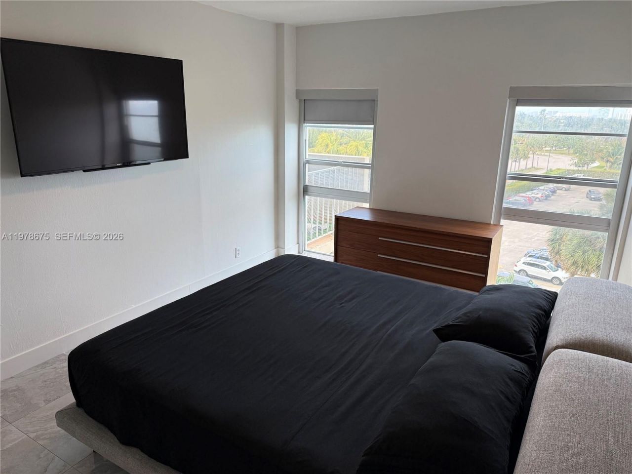 880 NE 69th St, Unit 5Q, Miami, FL 33138 Photo