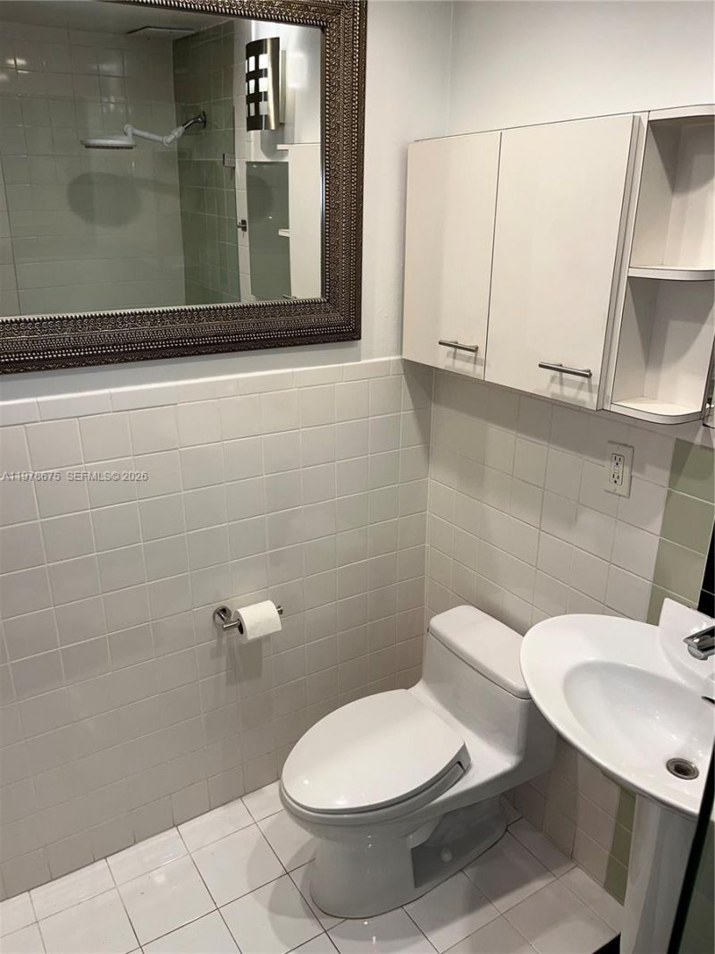 880 NE 69th St , Unit 5Q, Miami, FL 33138 Photo