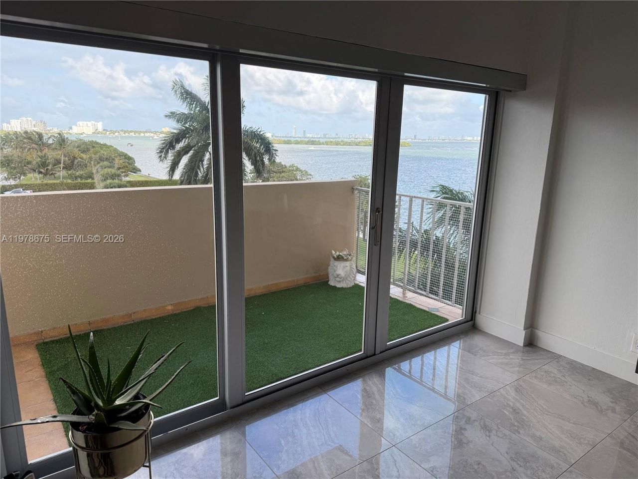 880 NE 69th St, Unit 5Q, Miami, FL 33138 Photo