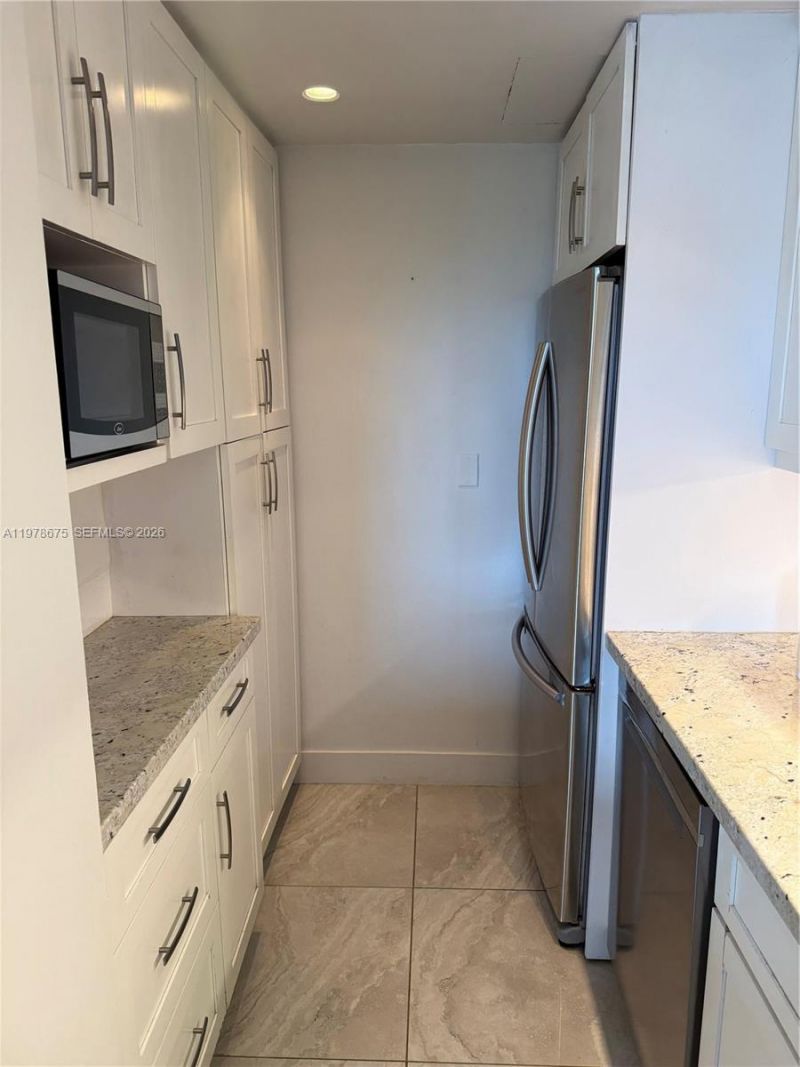 880 NE 69th St, Unit 5Q, Miami, FL 33138 Photo