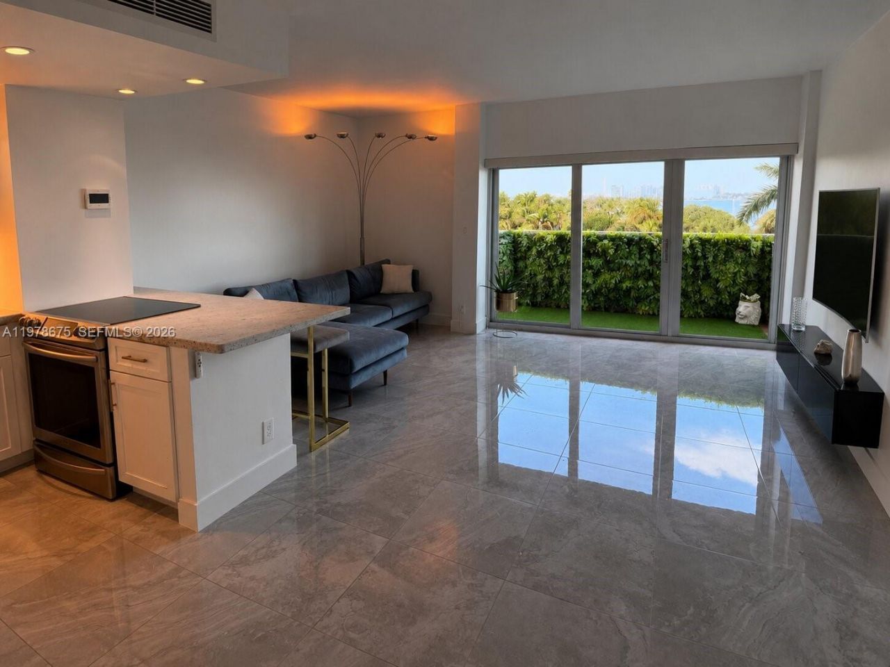 880 NE 69th St, Unit 5Q, Miami, FL 33138 Photo