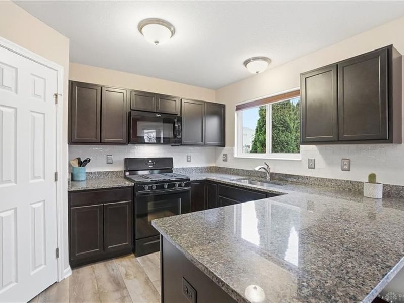 4264 Hunting Hawk Drive, Turtlecreek Township, OH 45036 Photo 18