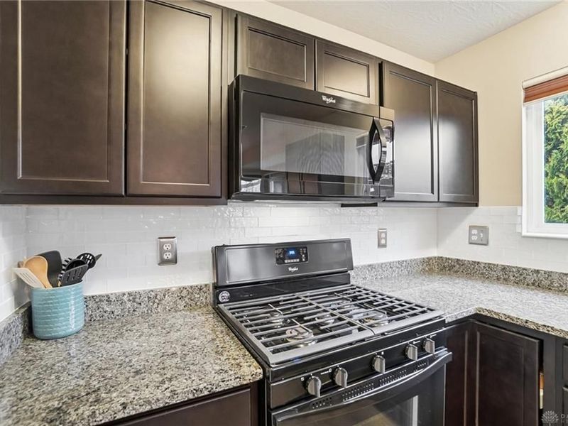 4264 Hunting Hawk Drive, Turtlecreek Township, OH 45036 Photo 21