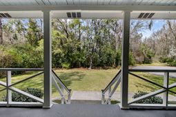 104 Dukes Court photo 4