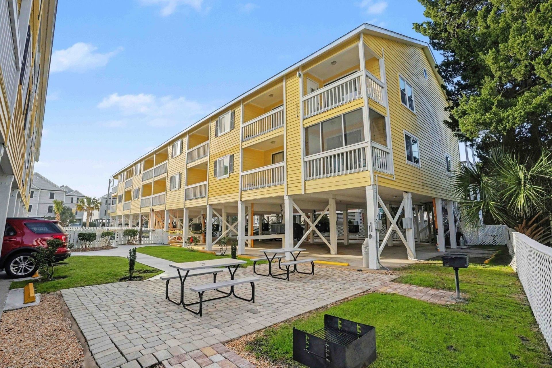 1425 N Waccamaw Dr. Photo 10