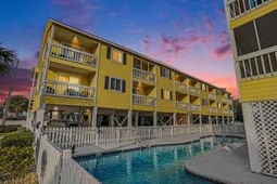 1425 N Waccamaw Dr. photo 4