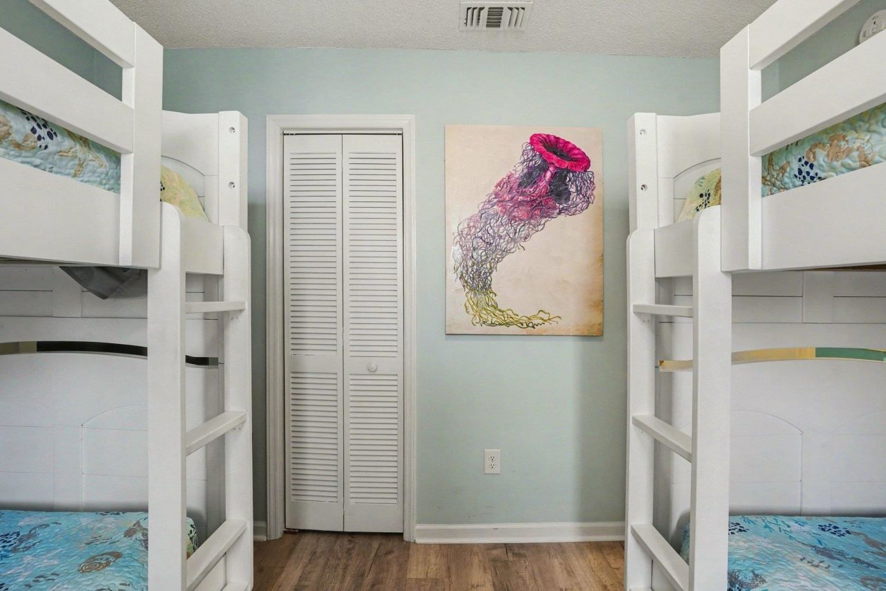 1425 N Waccamaw Dr. Photo 21