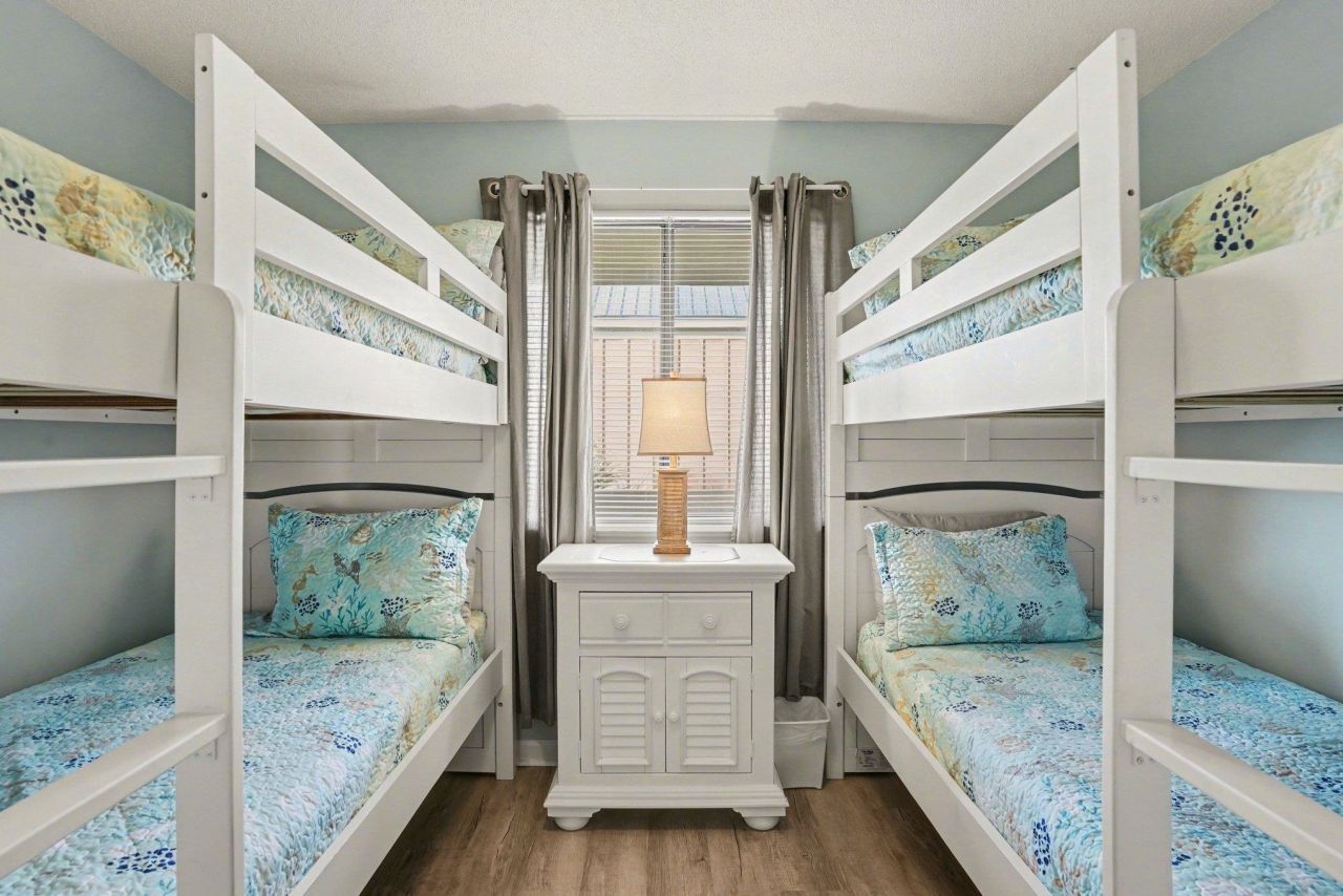 1425 N Waccamaw Dr. Photo 22