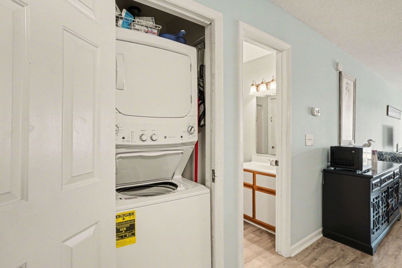 1425 N Waccamaw Dr. Photo 23