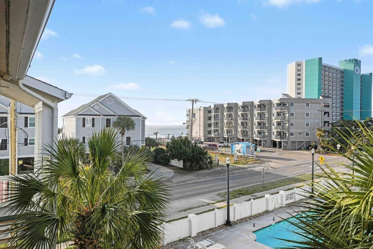 1425 N Waccamaw Dr. Photo 28