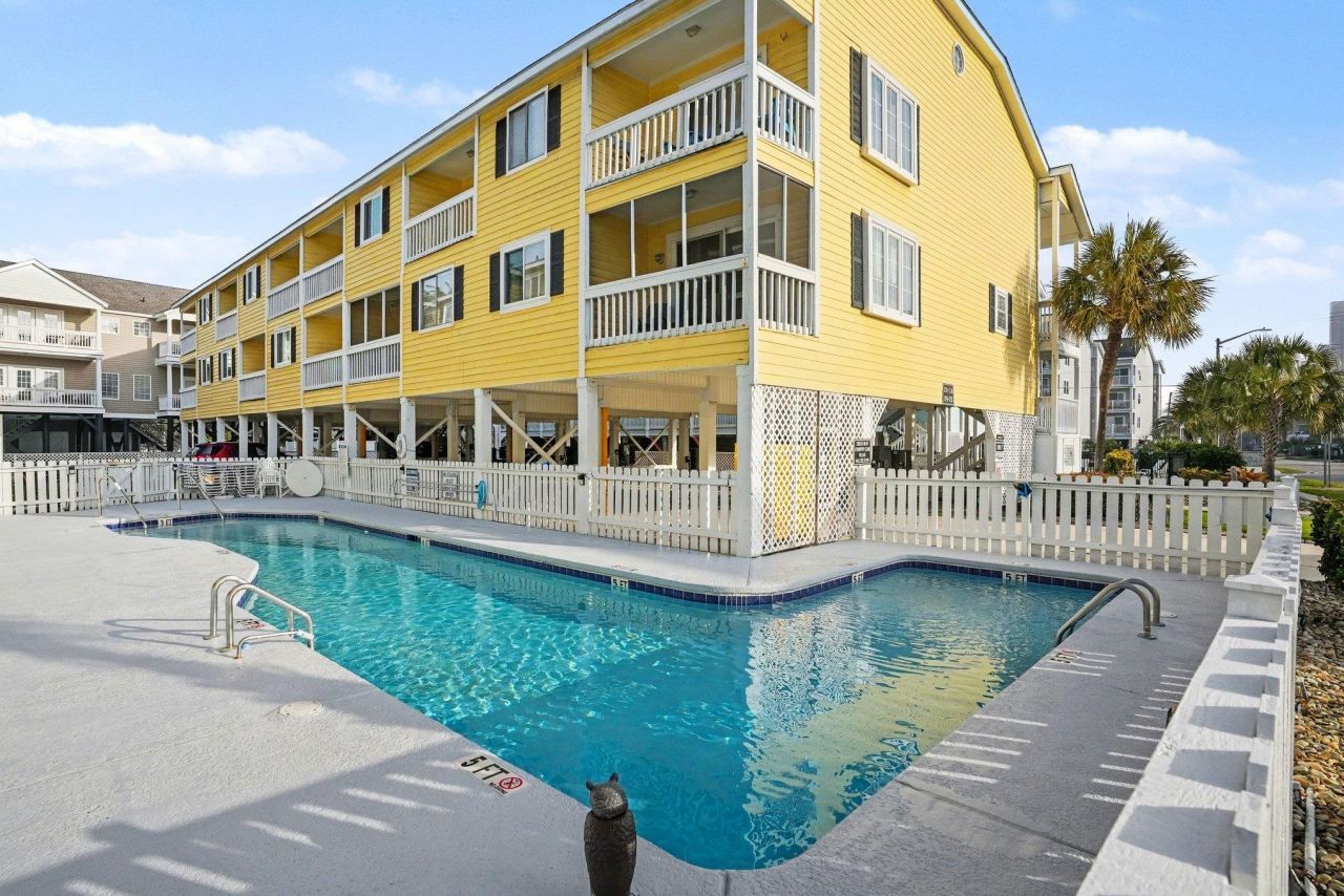 1425 N Waccamaw Dr. Photo 4