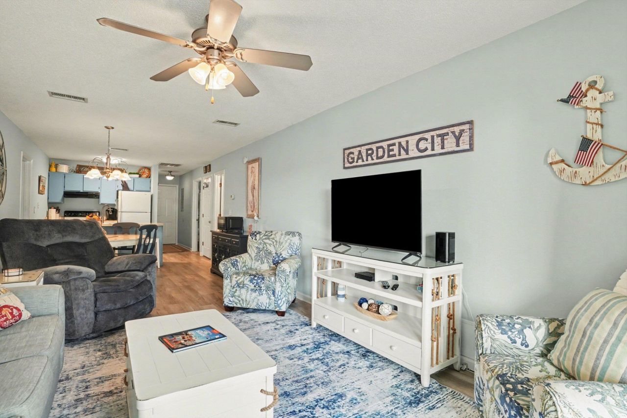 1425 N Waccamaw Dr. Photo 9