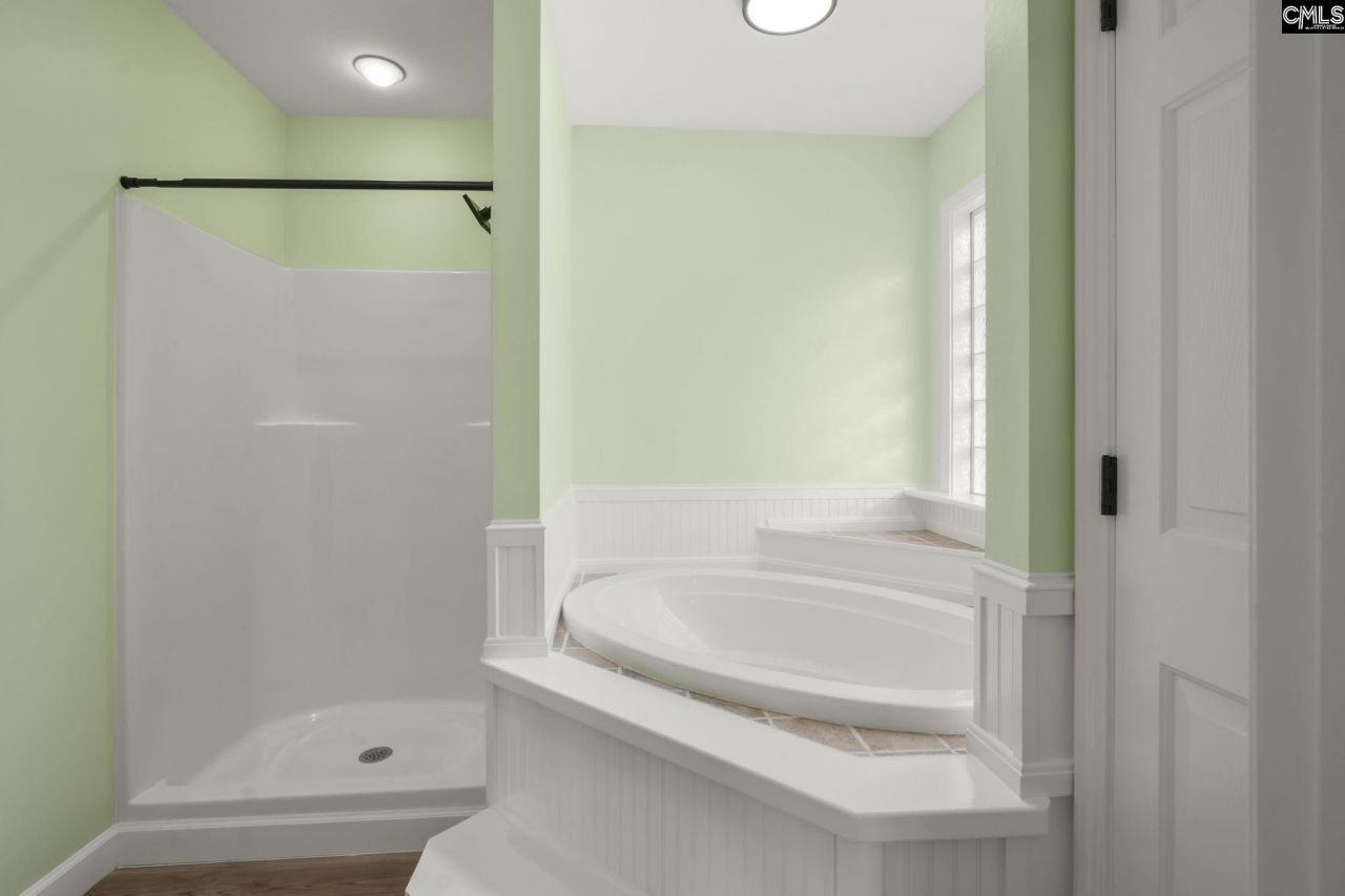 135 Litchfield Court  Photo 12