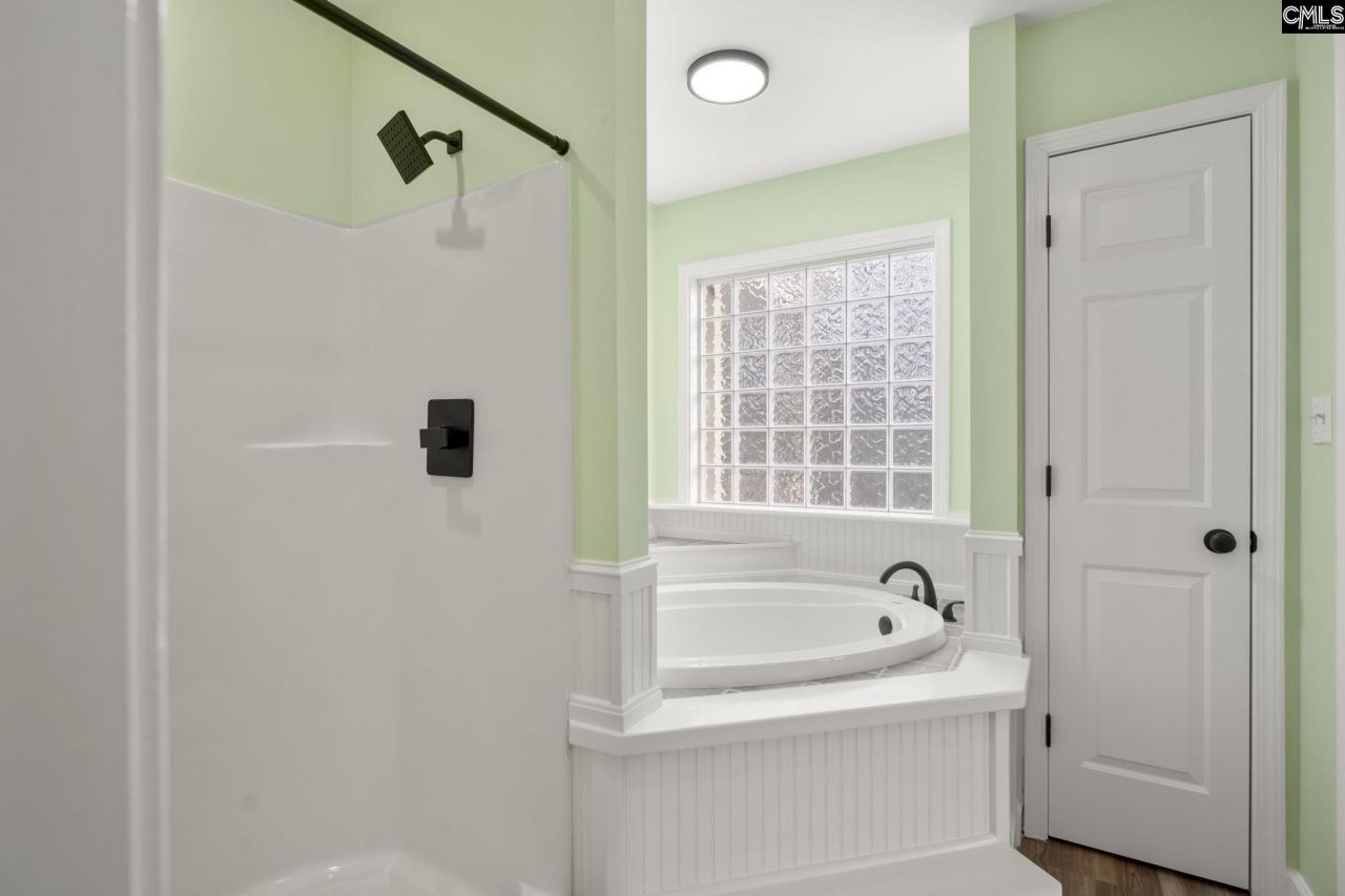 135 Litchfield Court  Photo 14