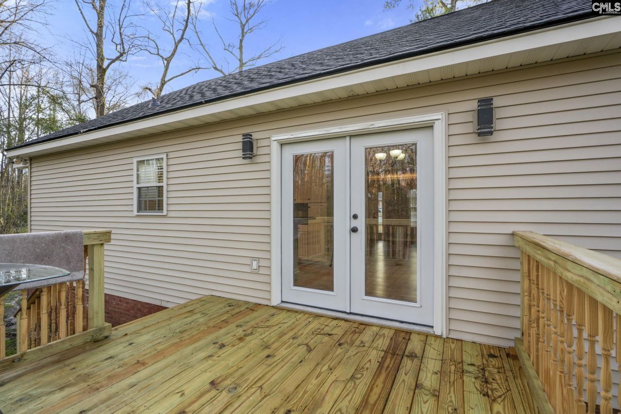 135 Litchfield Court  Photo 25