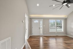 135 Litchfield Court  photo 4